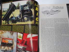 V8 Magazine 1982 nr 8 -Hot Rod magazine, mukana keskiaukeama sekä erillinen vuosikalenteri + tilauslomake