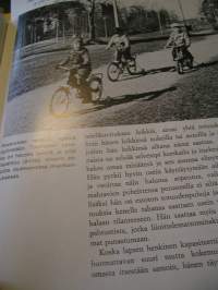 leikki-ikäinen lapsi. t-kirjat