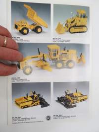 NZG Modelle / Caterpillar 1994 -catalogue / pienoismalliluettelo