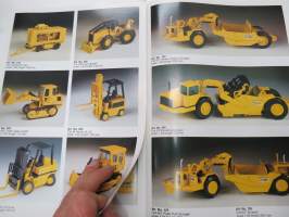 NZG Modelle / Caterpillar 1994 -catalogue / pienoismalliluettelo