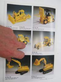 NZG Modelle / Caterpillar 1994 -catalogue / pienoismalliluettelo