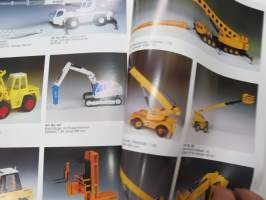 NZG Modelle 1990 -catalogue / pienoismalliluettelo