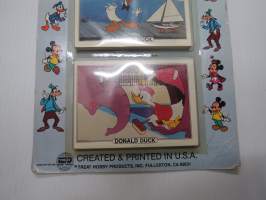 Walt Disney´s Character Collecting Cards - 18 actual scenes from Walt Disney Movies -Disney-elokuvien hahmojen keräilykortteja, avaamaton pakkaus