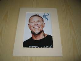 James Hetfield, Metallica, paspiksen koko on noin 15 cm x 20 cm, kuva on uusintapainos. Hieno esim. lahjaksi. Ota yhteyttä jos haluat tämän kehystettynä.
