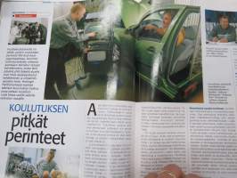 Etumatkaa 2000 nr 3, Volkswagen asiakaslehti, kansikuva ensimmäiset virallisesti tuodut 12 Kuplaa luovutettiin Senaatintorilla, Volkswagen 50 vuotta Suomessa, ym.