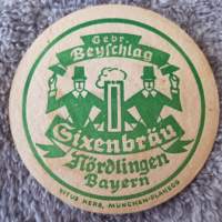 Sixenbrauerei -olutlasin alunen. Nördlingen, Bayern