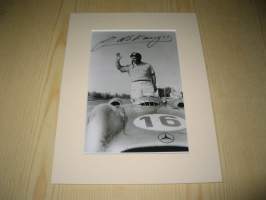 Juan Manuel Fangio, Mercedes-Benz, Formula F1, paspiksen koko on noin 15 cm x 20 cm, kuva on uusintapainos. Hieno esim. lahjaksi.