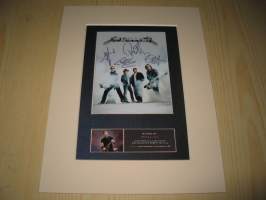 Metallica, paspiksen koko on noin 15 cm x 20 cm, kuva on uusintapainos. Hieno esim. lahjaksi.