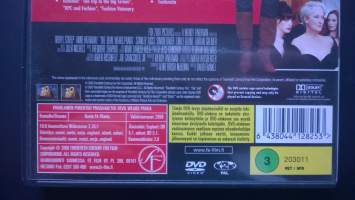 Nainen pukeutuu Pradaan DVD - elokuva