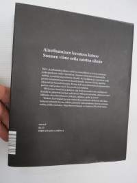 Me puolustimme elämää - naiskohtaloita sotakuvien takaa
