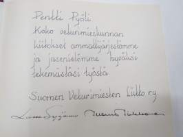 Anoen, taistellen, neuvotellen - Veturimiesten ammattiyhdistystoiminnan kehitys vuoteen 1976 - Suomen Veturimiesten Liitto ry