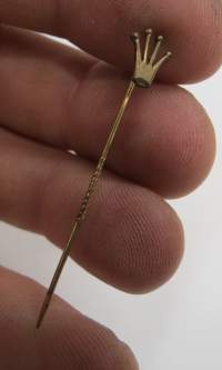 Triumph -liivimyyjän rintamerkki / pin