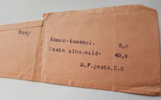 Apteekki Fredrikin torin varrella Helsingissä, 1942, resepti signatuuri