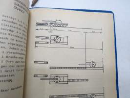 Mittlerer Panzer T 55A Nutzung -keskiraskas? panssarivaunu, käyttö -tank in action, manual