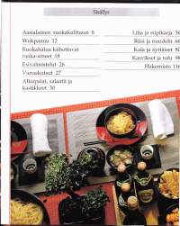 Wok keittokirja, 2001. 8.p. Alkupalat, salaatit ja kastikkeet. Liha- ja linturuoat, kala ja meren antimet, kasvikset ja tofu.