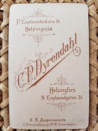 CDV - Visiittikorttivalokuva. C.P. Dyrendahl Pohjois Esplanadink.31 Helsinki, vuosina 1895-1912.
