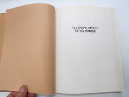 Suomen lapsen pitkä marssi - Mannerheimin Lastensuojeluliiton vaiheita ja Arvo Ylpön muistelemaa -Arvo Ylppö -nimikirjoitus etulehdellä (4.6.1988)