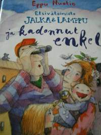 etsivätoimisto jalka &amp;lamppu ja kadonnut enkeli  vakitan tarjous helposti paketti. ..S ja  M KOKO   19x36 x60 cm paino 35kg  POSTIMAKSU  5e.