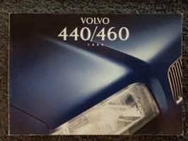 Volvo 440/460, 1995 - käyttöohjekirja ja Motonet varaosaluettelo.