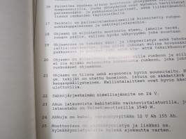 Lokomo AH 192 tiehöylä numerosta 18018- käyttö ja hoitoohjekirja -grader manual, in finnish