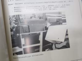 Lokomo AH 192 tiehöylä numerosta 18018- käyttö ja hoitoohjekirja -grader manual, in finnish