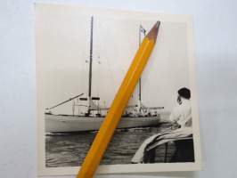 Jahti - purjevene -valokuva / photograph, sailing boat