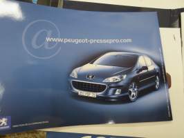 Peugeot 407 2004 -pressikansio, malliston esittelykansio -press kit