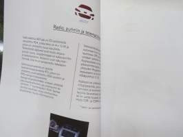 Peugeot 407 2004 -pressikansio, malliston esittelykansio -press kit