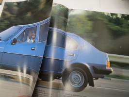 Volvo 340 sarja 1981 -myyntiesite / sales brochure