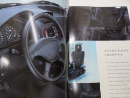 Mitsubishi Carisma 2003 -myyntiesite / brochure
