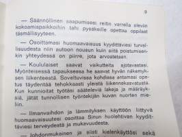 Koululaisautonkuljettajan käsikirja (1971)