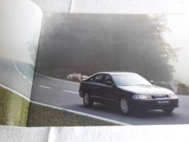 Myyntiesitteet Honda Accord -93,  9 sivua ja Honda Accord-93 , 24 sivua. Ajo-ominaisuudet, tekniset tiedot, suunnittelu  ym.