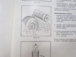 Sampo Rosenlew 410, 460 Leikkuupuimuri -käyttöohjekirja - Combine operator´s manual in finnish
