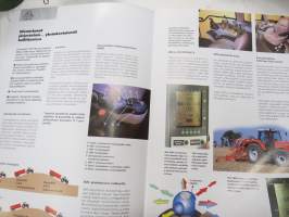 Massey-Ferguson MF 6200 / 8200 traktori - Vuoden 2001 uudet ominaisuudet -myyntiesite / sales brochure