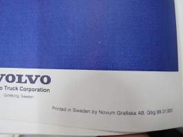 Volvo Kuorma-autot huoltokäsikirja Ryhmä 20 Versio 01 Yleistä D12A moottori -korjaamokirjasarjan osa KOPIO