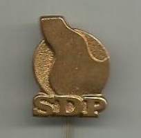 SDP   - neulamerkki  rintamerkki