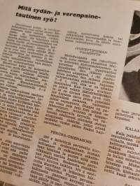 Uusi Nainen n:o 1 tammikuu 1957. Suomen Naisten Demokraattisen Liiton kuukausijulkaisu.