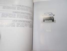Peugeot mallisto 1983 -myyntiesite / -kirja, tehtaan ja tekniikan esittely, mallit 104, 305, 505, 604, 504 Coupe &amp; Cabroilet, 305 Break, 505 Break