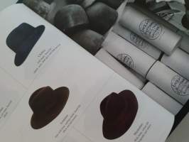 Lock &amp; Co. Hatters 2005  -tuotekuvasto ja postimyyntiluettelo / mail order catalog