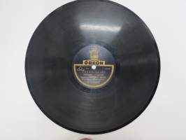 Odeon A 228 085 Armas Hanttu ja Heikki Tuominen - Balalaikkavalssi / Armas Hanttu - Tytön huivi -savikiekkoäänilevy / 78 rpm 10&quot; record