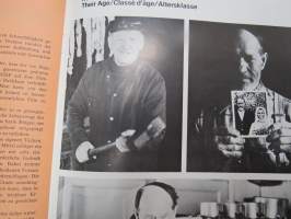 Finland - Filmland - Film in Finland 1976 / Cinema en Finlande 1976 / Film in Finnland 1976, monikielinen suomalaisen elokuvan vientiesittelykirja