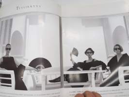 Renault Safrane 1995 -myyntiesite / sales brochure