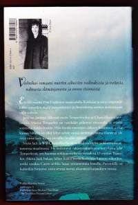 Lasiin kirjoitettu, 2003. 1. painos.Koukuttava romaani nuorten aikuisten vaikeuksista ja voitosta, vahvasta elämänjanosta ja onnen etsinnästä.