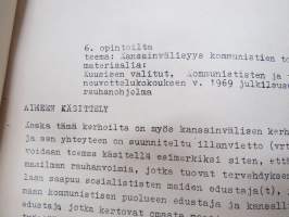 Suuri suomalainen internationalisti Otto Wille Kuusinen - Eteenpäin SKP:n johdolla Otto Wille Kuusisen viitoitttamaa tietä! -pioneerijulkaisu