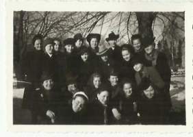 Vappuna 1944 - valokuva 6x9 cm