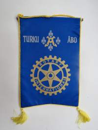 Rotary International - Turku / Åbo -pöytälippu / viiri - pennant