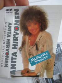 Anita Hirvonen - Maitolavan prinsessa - Sonet 521.025-4 -C-kasetti / C-cassette