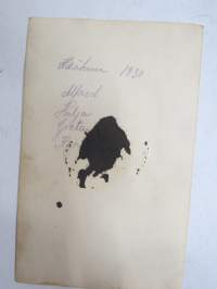 Polkupyörällä ajo sakon uhalla kielletty, 1930 -valokuva / photograph