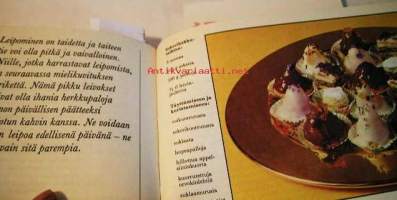 Kodin keittiökirjasto    Leipominen