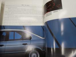 BMW 520i, 525i, 530i, 535i 1988 -myyntiesite / sales brochure in finnish